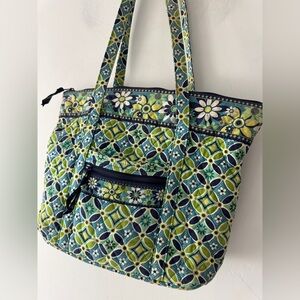 Vera Bradley Miller Travel Tote in Retired Green Daisy Pattern